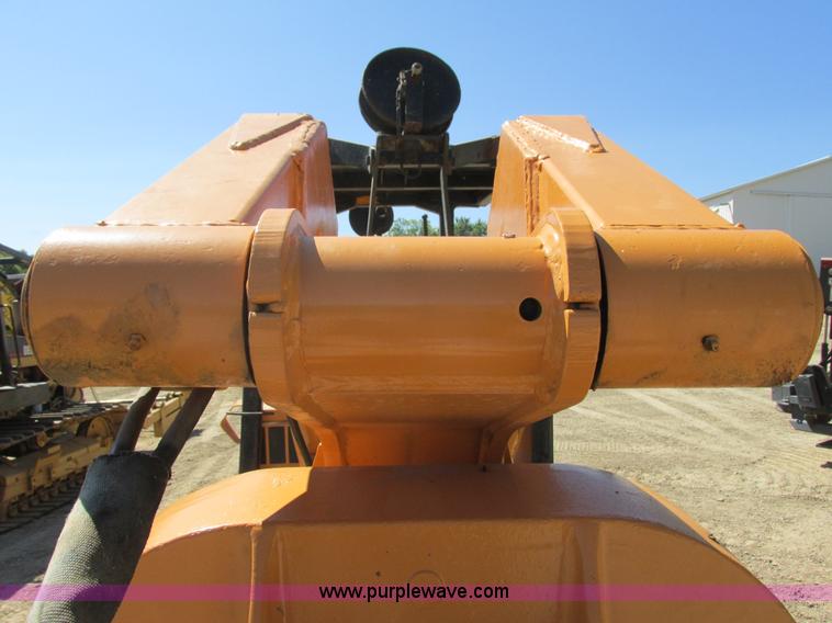 image for item G8974 Case D475 crawler plow