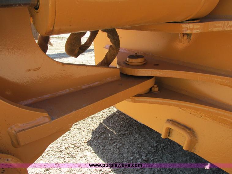 image for item G8974 Case D475 crawler plow