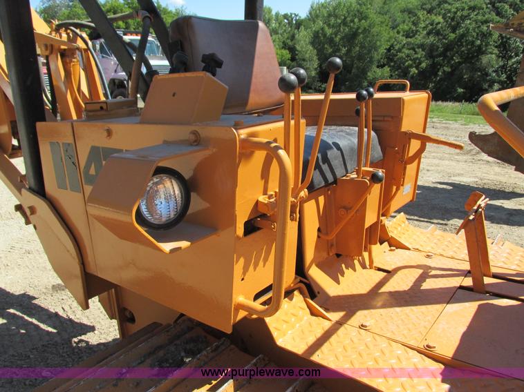 image for item G8974 Case D475 crawler plow