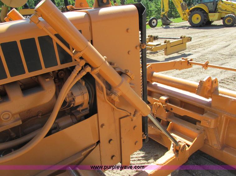 image for item G8974 Case D475 crawler plow