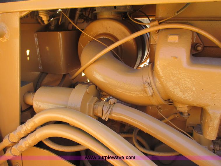 image for item G8974 Case D475 crawler plow