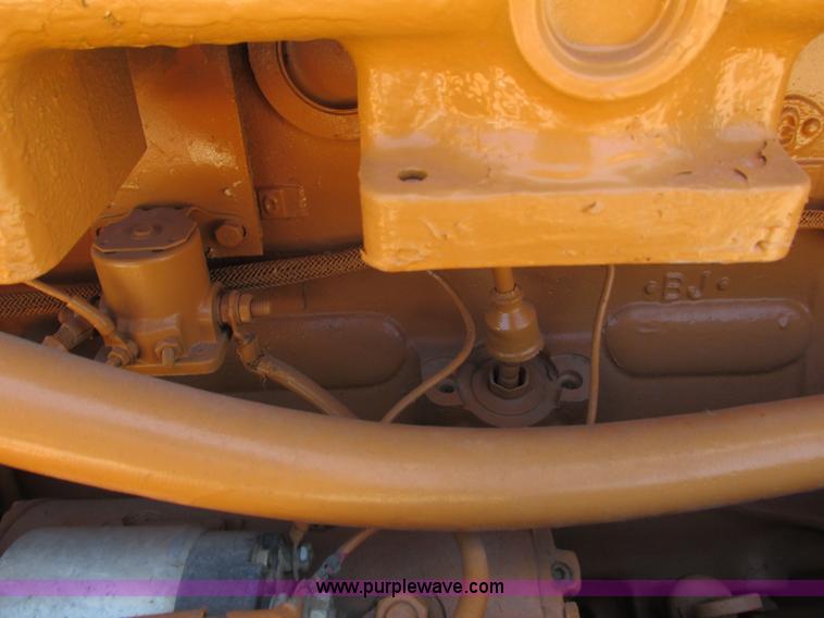 image for item G8974 Case D475 crawler plow