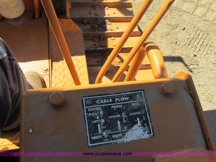 image for item G8974 Case D475 crawler plow