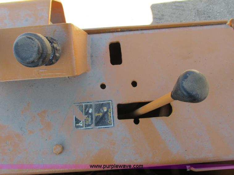 image for item G8974 Case D475 crawler plow