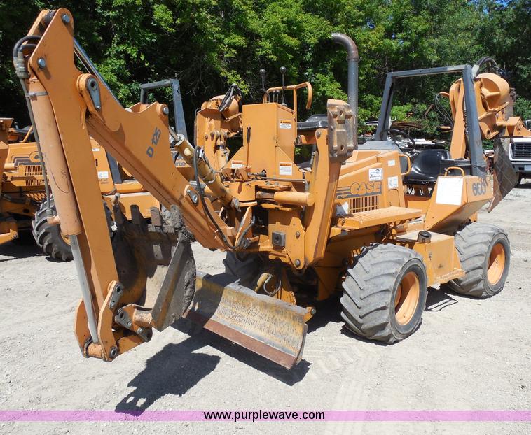 image for item G8975 2001 Case 660 plow