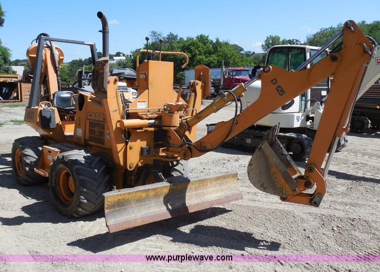 image for item G8975 2001 Case 660 plow