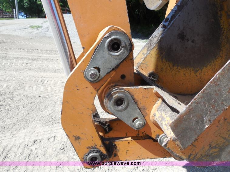 image for item G8975 2001 Case 660 plow