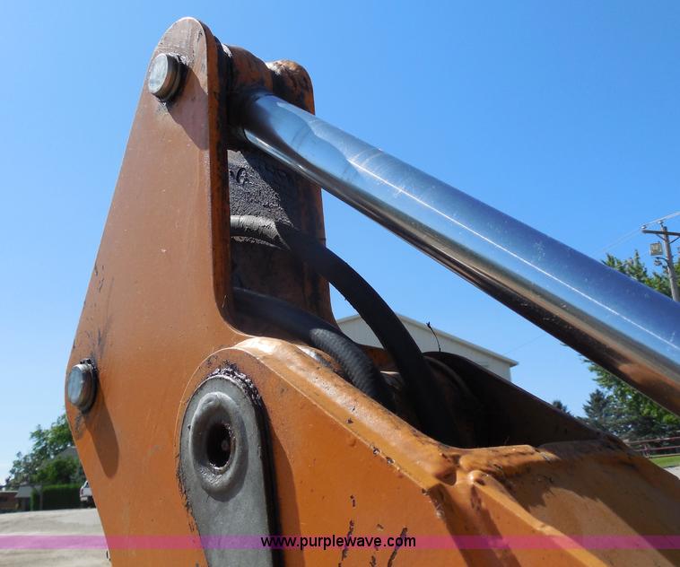 image for item G8975 2001 Case 660 plow