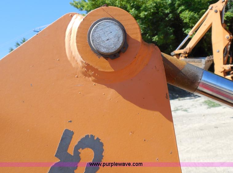 image for item G8975 2001 Case 660 plow