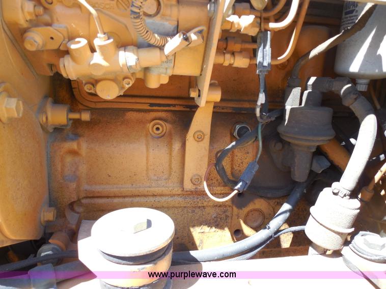 image for item G8975 2001 Case 660 plow