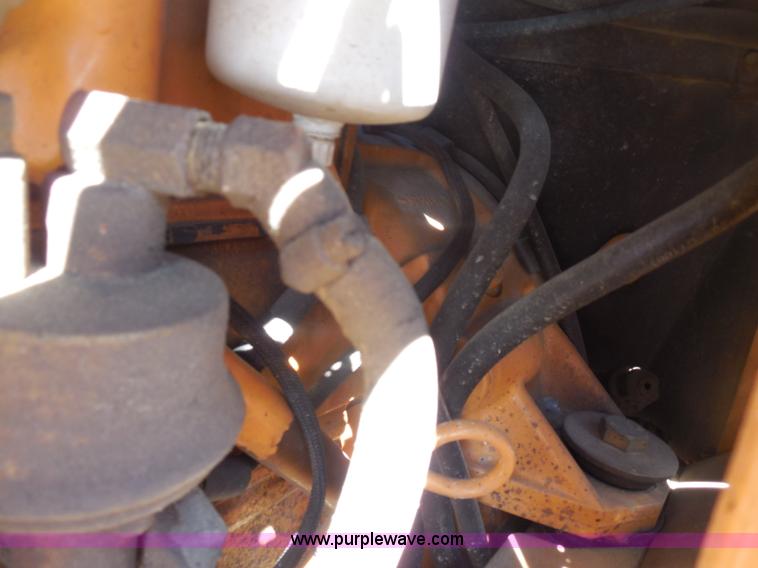 image for item G8975 2001 Case 660 plow