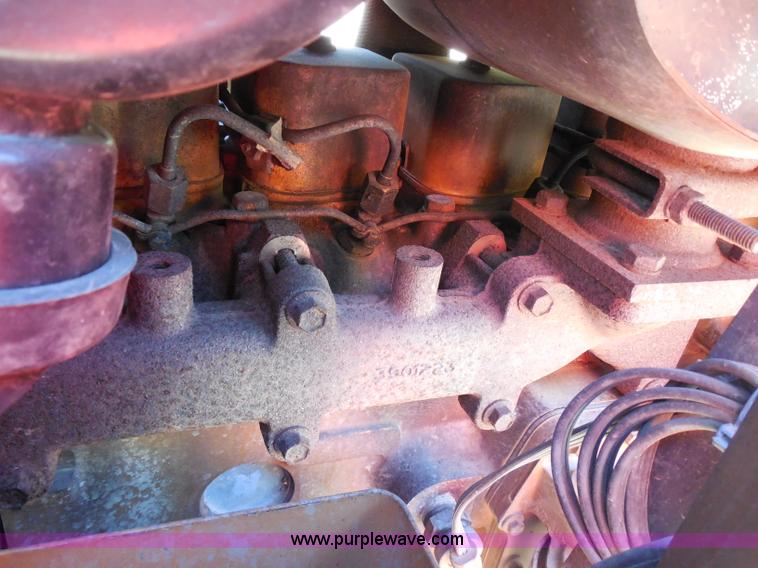 image for item G8975 2001 Case 660 plow