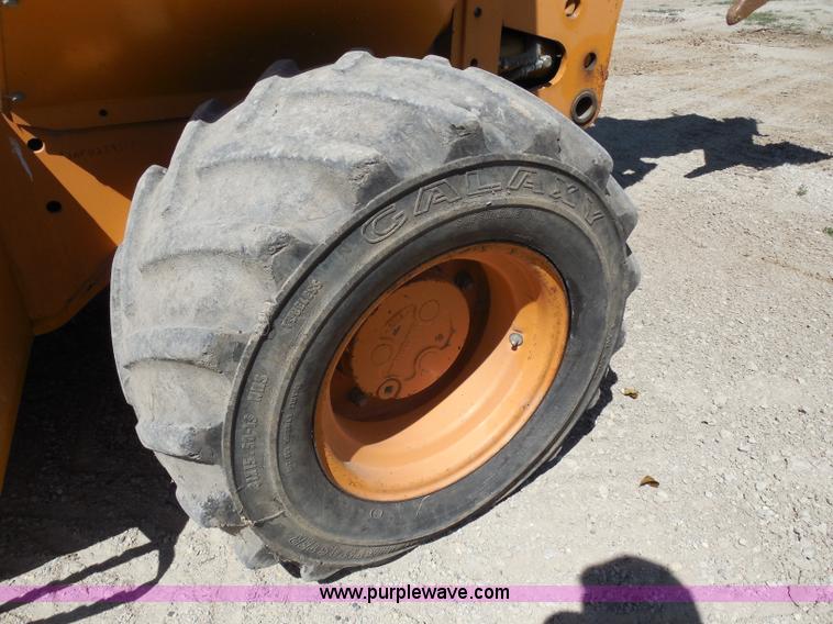 image for item G8975 2001 Case 660 plow