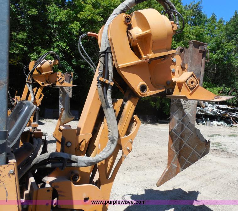 image for item G8975 2001 Case 660 plow