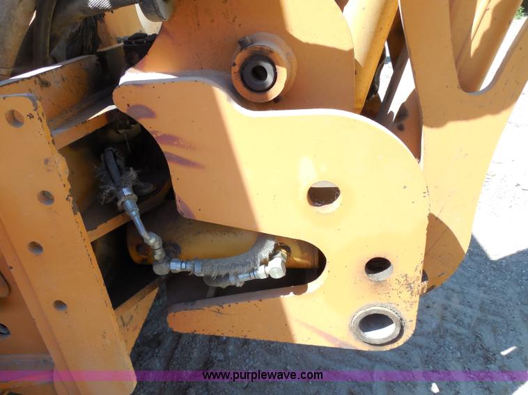 image for item G8975 2001 Case 660 plow