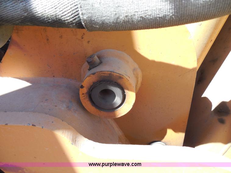 image for item G8975 2001 Case 660 plow