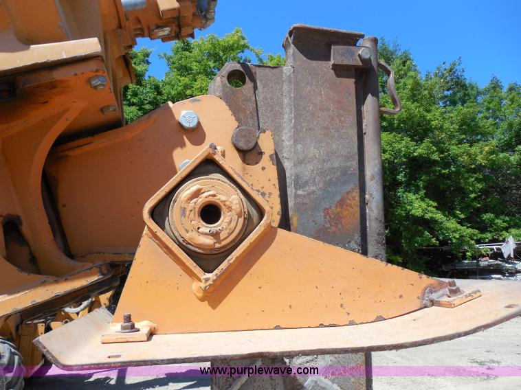 image for item G8975 2001 Case 660 plow