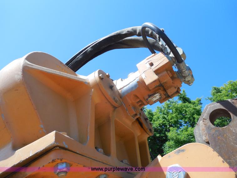 image for item G8975 2001 Case 660 plow