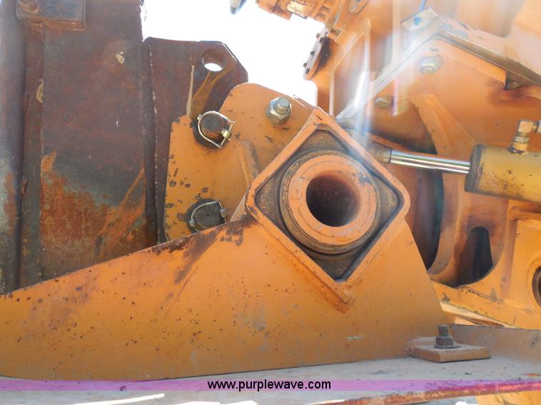 image for item G8975 2001 Case 660 plow