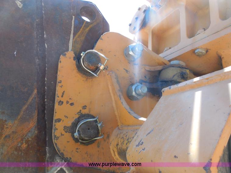 image for item G8975 2001 Case 660 plow