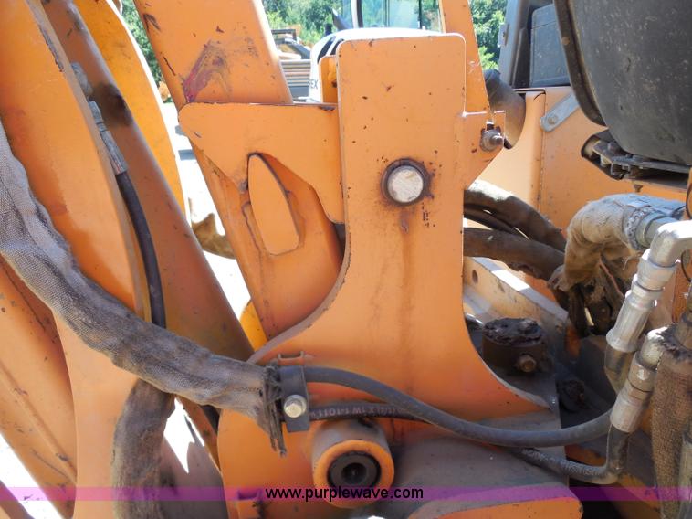 image for item G8975 2001 Case 660 plow