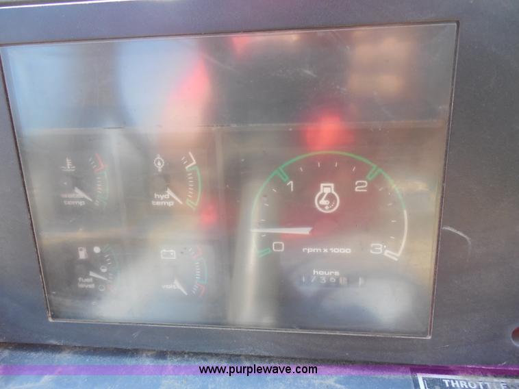 image for item G8975 2001 Case 660 plow