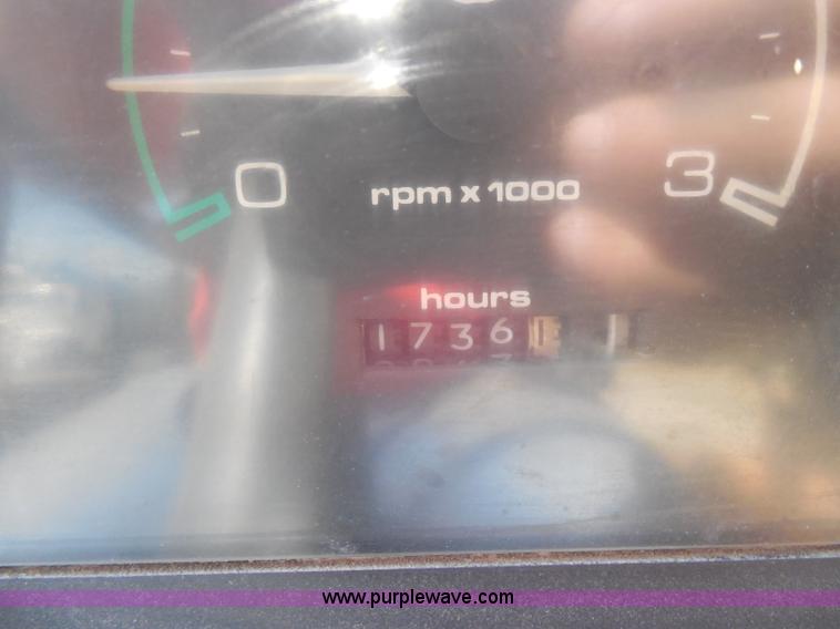 image for item G8975 2001 Case 660 plow