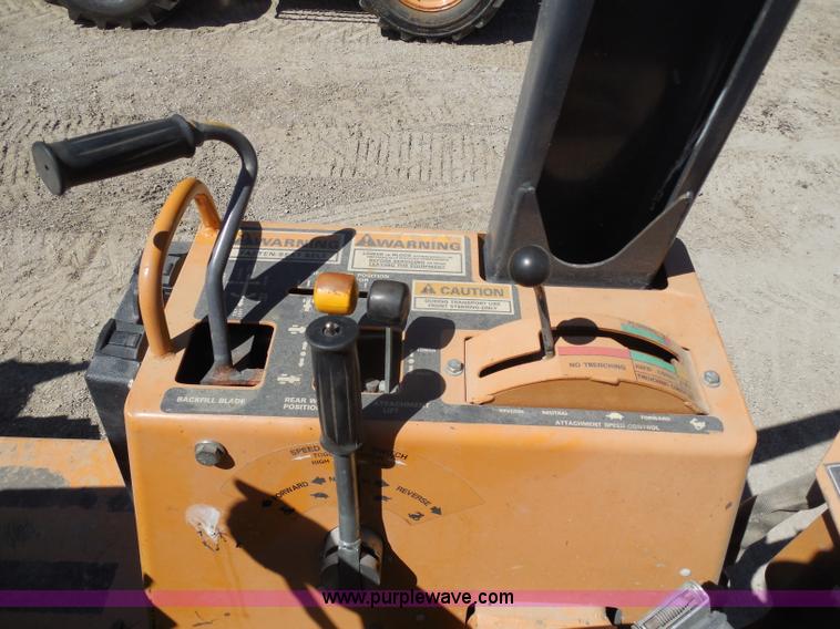 image for item G8975 2001 Case 660 plow