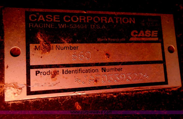 image for item G8975 2001 Case 660 plow