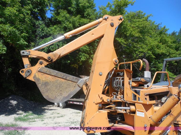 image for item G8976 2001 Case 860 Turbo plow