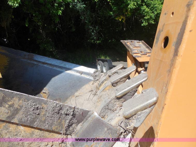 image for item G8976 2001 Case 860 Turbo plow