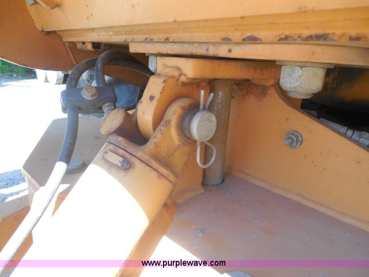 image for item G8976 2001 Case 860 Turbo plow