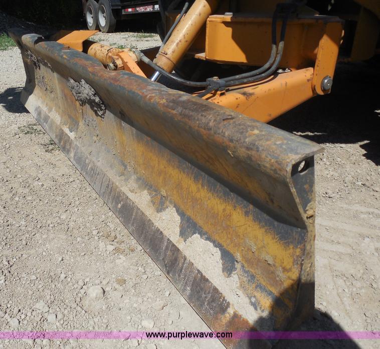 image for item G8976 2001 Case 860 Turbo plow