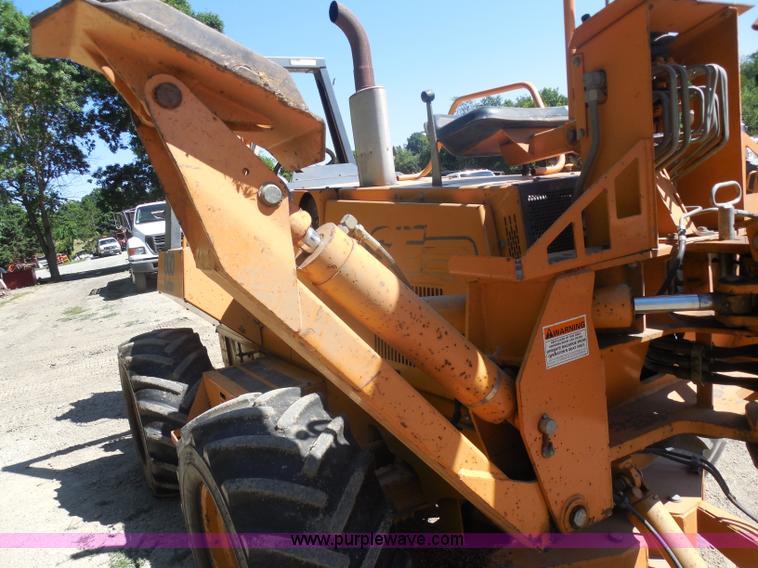 image for item G8976 2001 Case 860 Turbo plow