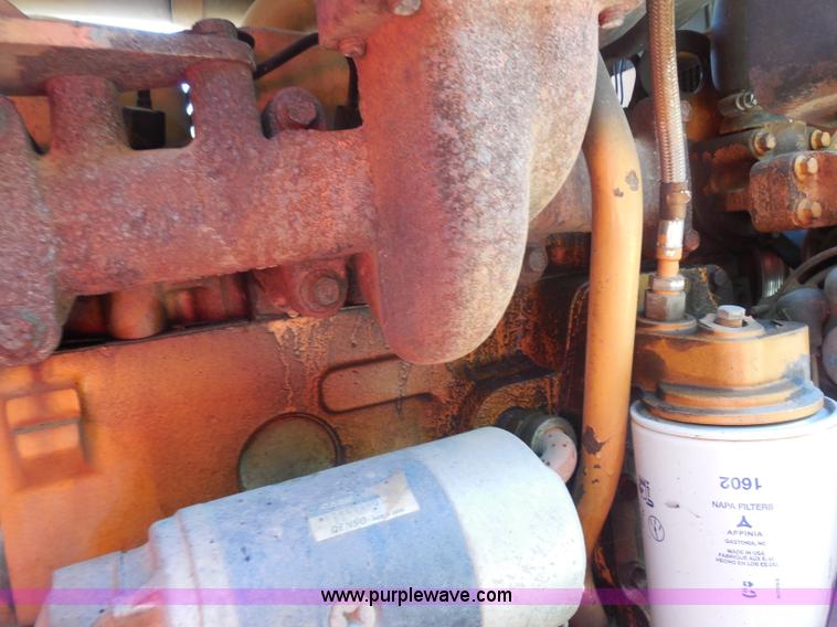 image for item G8976 2001 Case 860 Turbo plow