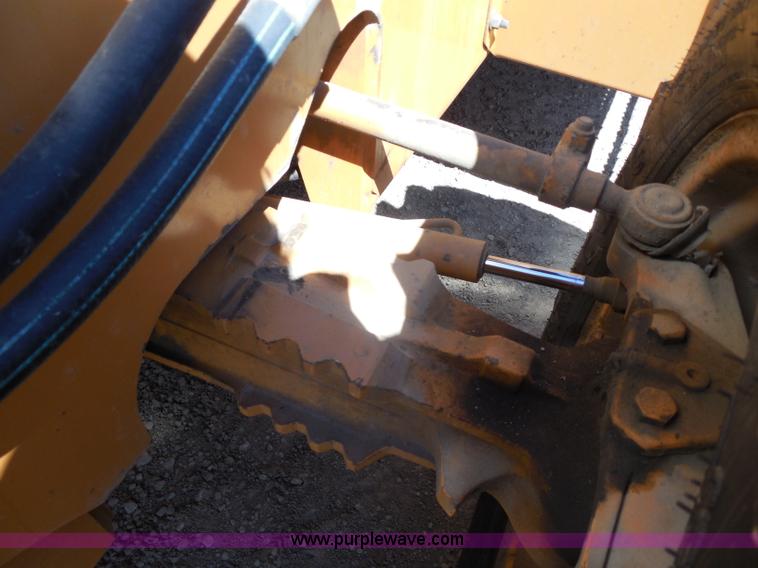 image for item G8976 2001 Case 860 Turbo plow