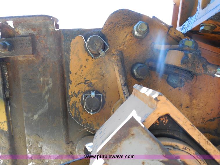 image for item G8976 2001 Case 860 Turbo plow