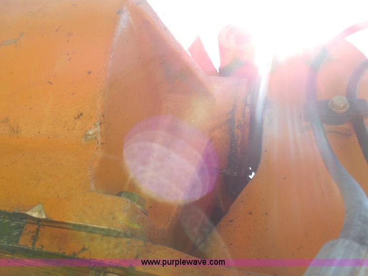 image for item G8976 2001 Case 860 Turbo plow