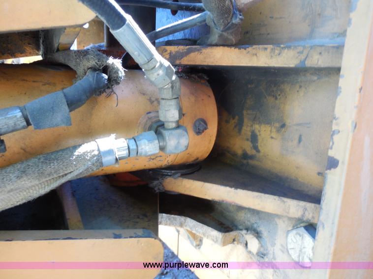 image for item G8976 2001 Case 860 Turbo plow