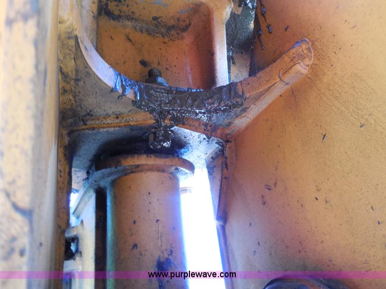 image for item G8976 2001 Case 860 Turbo plow