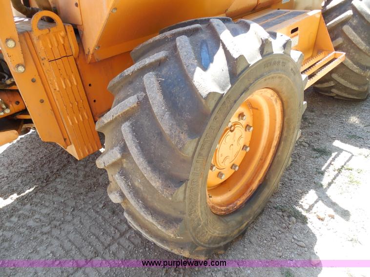 image for item G8976 2001 Case 860 Turbo plow