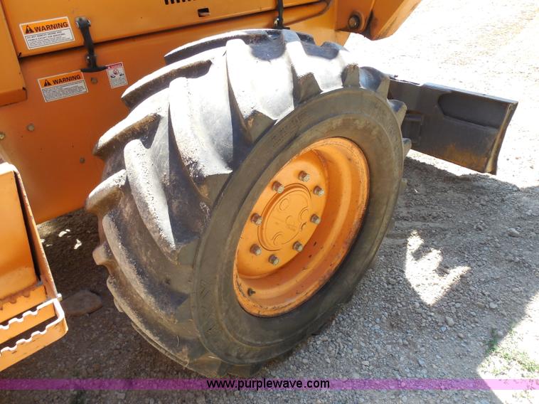 image for item G8976 2001 Case 860 Turbo plow