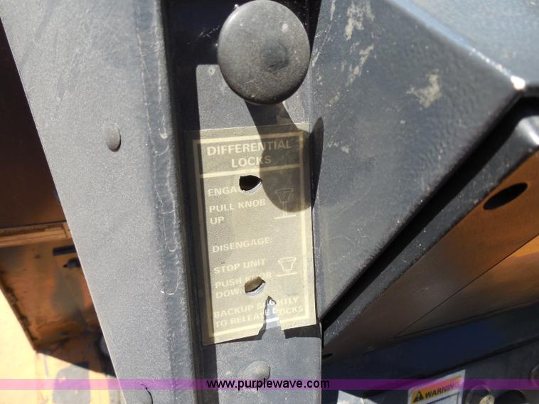 image for item G8976 2001 Case 860 Turbo plow