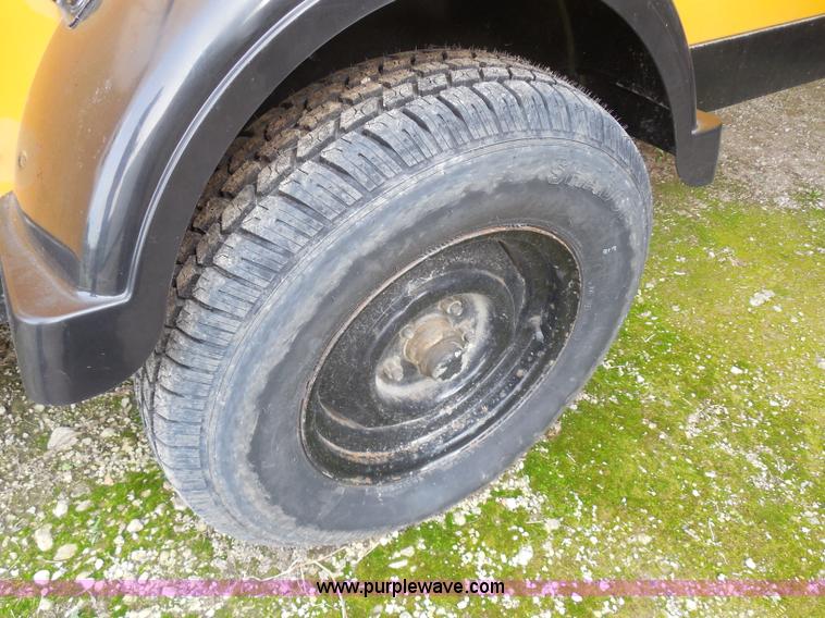 image for item G8979 1993 Atlas Copco XA590JD portable air compressor