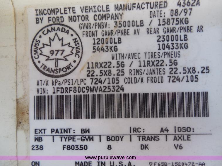 image for item G8980 1998 Ford F800 flatbed truck