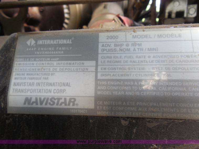 image for item G8981 2000 Ford F650 Super Duty flatbed truck