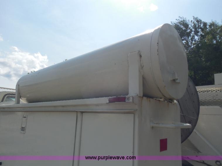 image for item G8982 1982 Ford F700 utility truck