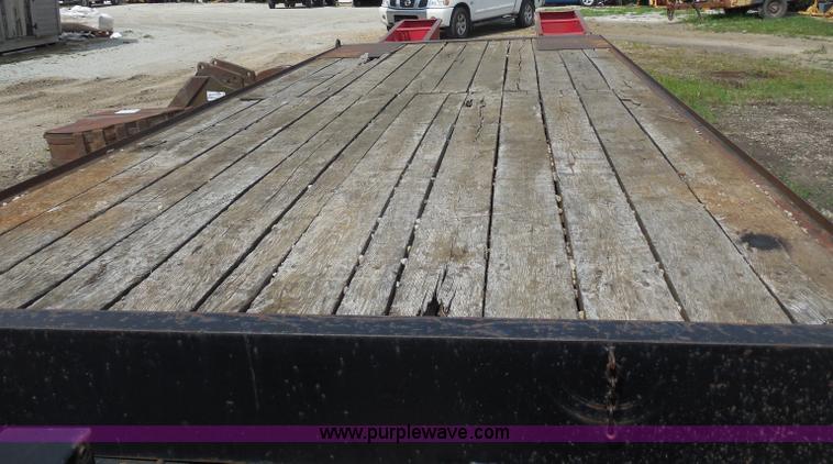 image for item G8983 2000 Towmaster T20 trailer