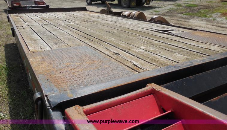 image for item G8983 2000 Towmaster T20 trailer