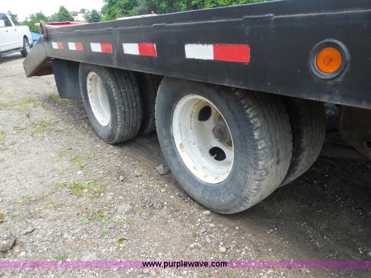 image for item G8983 2000 Towmaster T20 trailer